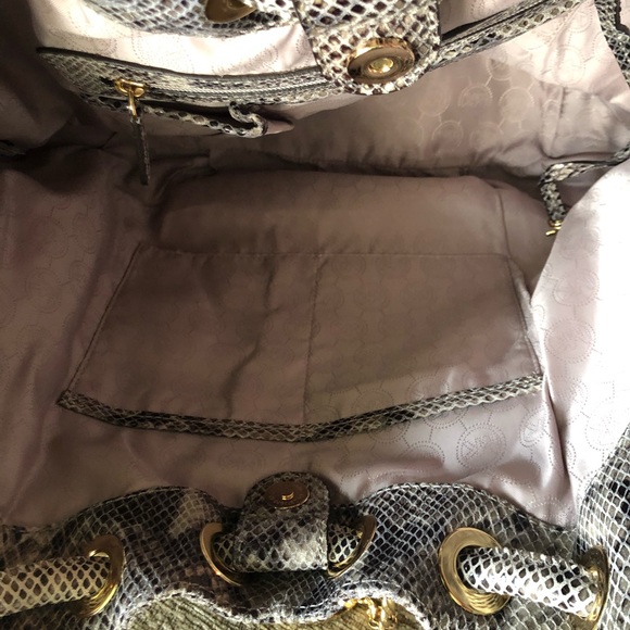 New Michael Kors handbag - Picture 15 of 16